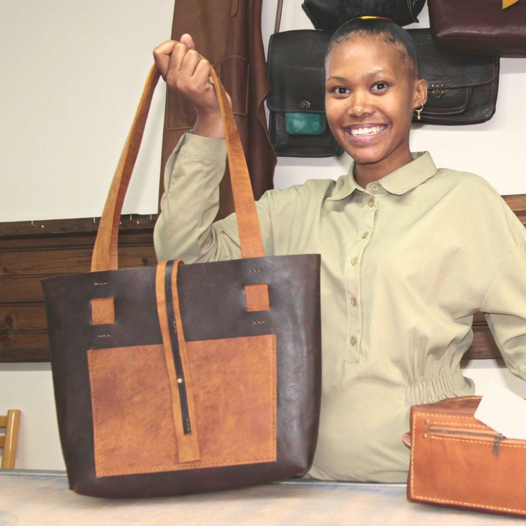 1-Day Leather Craft Workshops in Cape Town: Learn How To Use Leather Tools To Make Something Lovely!